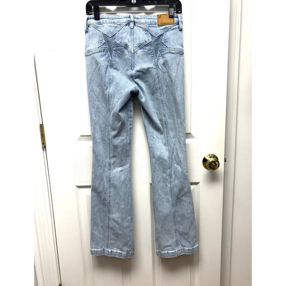 Austin Landing Jeans, Star Butt, Flared, Light Wash, Women's Size Junior 7 - Picture 3 of 6